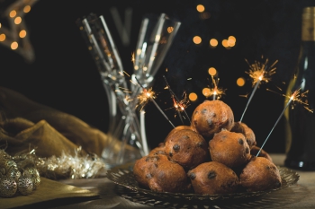 Oliebollen, 11 halen, 10 betalen